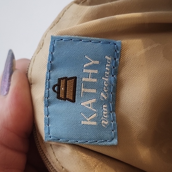 Kathy Van Zeeland Butterfly Crossbody Bag - Picture 4 of 12